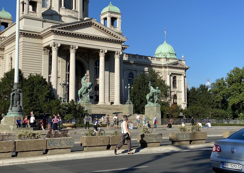 Skupština Srbije nije prihvatila zahtjev prosvjednika za smjenu ministra policije