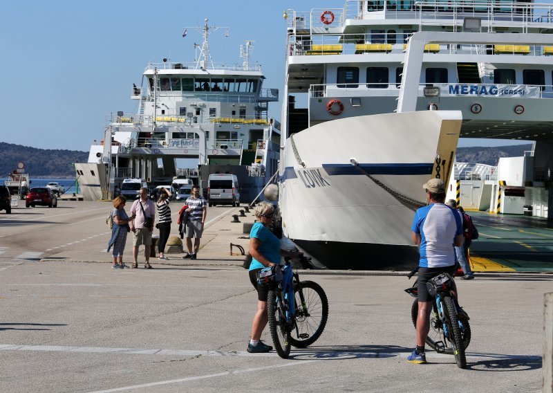 Njemački turisti ostali u šoku: U mjenjačnici na Krku za 100 eura dobili 610 kuna