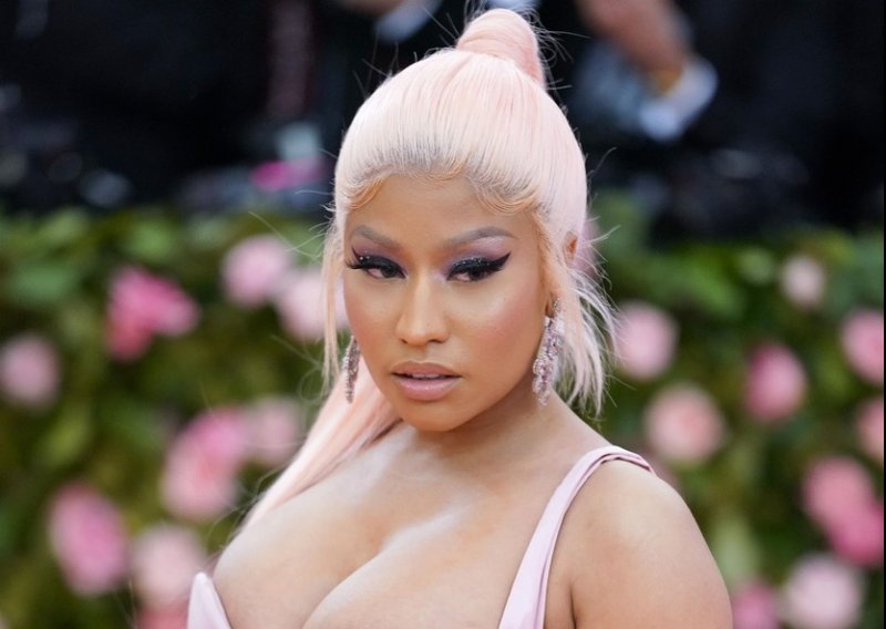 Nicki Minaj fotografijama na Instagramu potvrdila glasine o trudnoći