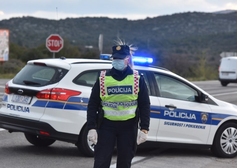 Muškarac u protekle tri godine pet puta osuđen jer vozi, a nije položio vozački; opet je za volanom, no sada je završio u pritvoru