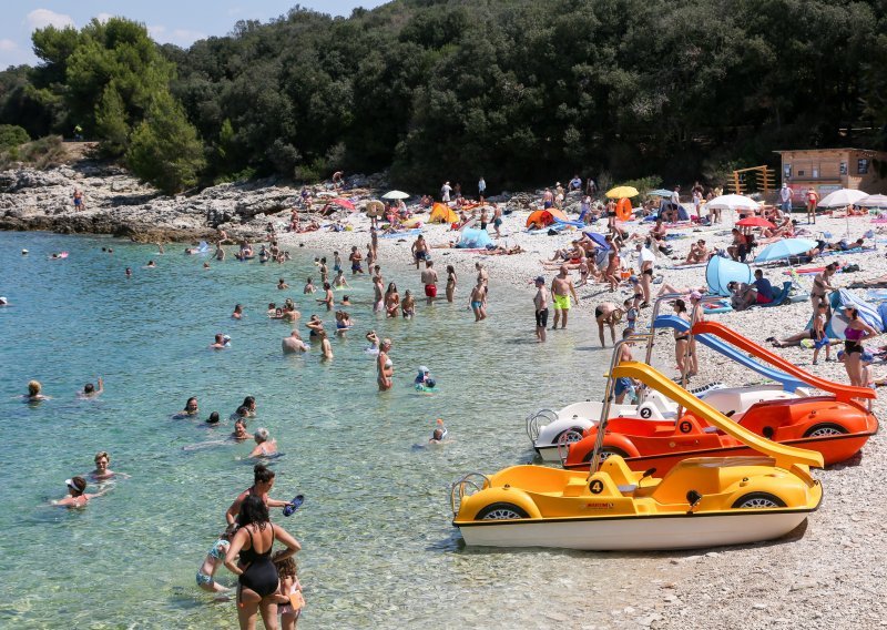 Turistički promet u kolovozu biti će čak 60 posto prošlogodišnjeg