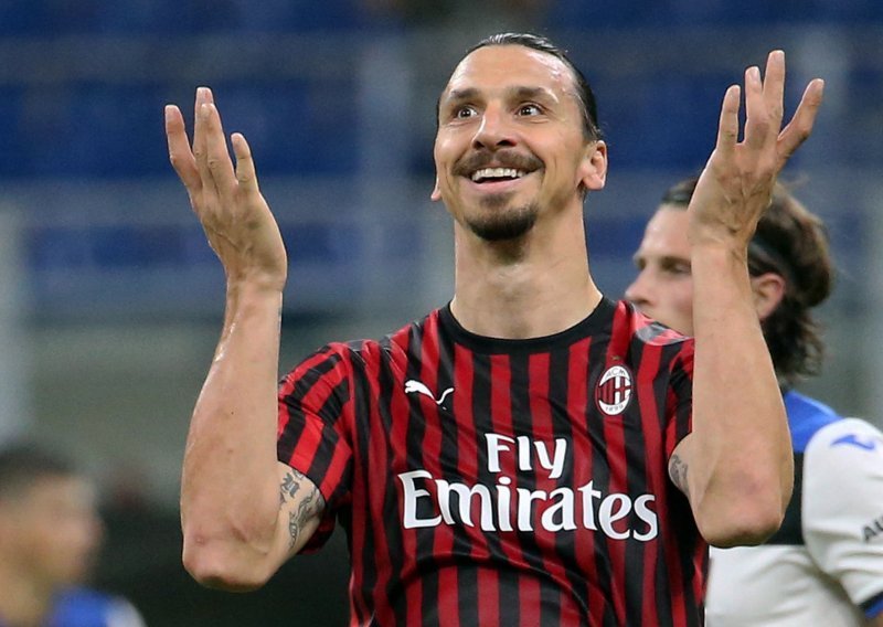 Zlatan Ibrahimović pokazao koliko je velika 'faca' kada je stigao na trening; suigrači o tome mogu samo sanjati, a Milan čekaju pakleni pregovori