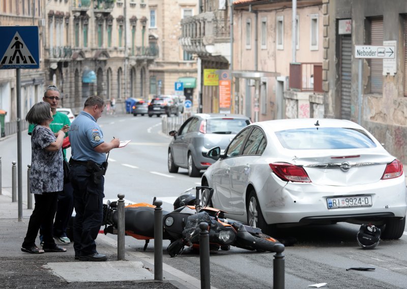 U Rijeci od zadobivenih ozlijeda preminuo motociklist