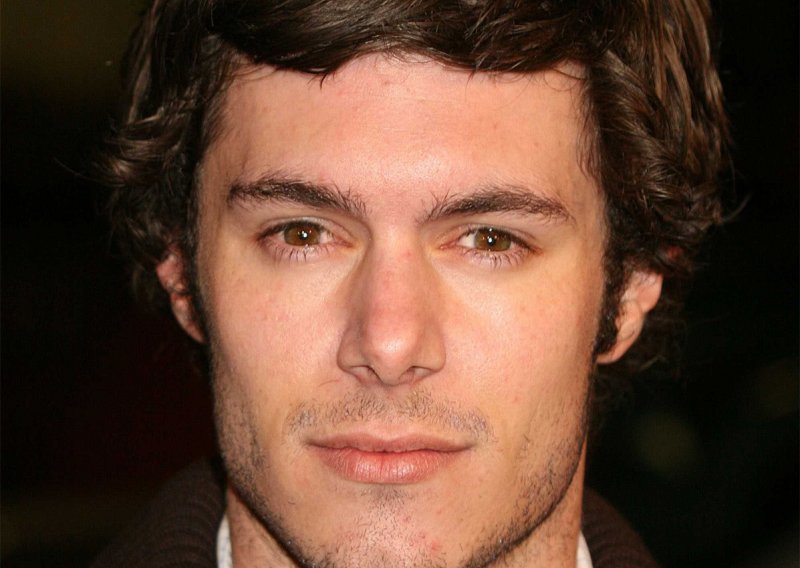 Adam Brody se javno ispričao Kristen Stewart