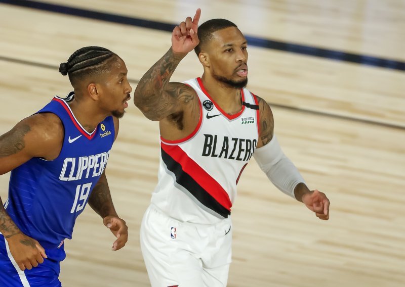 Damian Lillard utrpao 61 koš Dallasu, Dario Šarić opet odličan u važnoj pobjedi Phoenixa