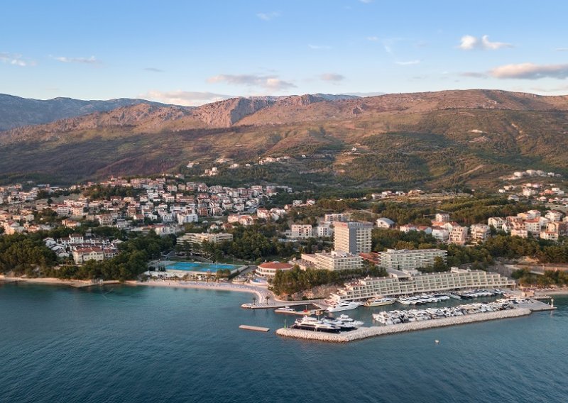 U dogovoru sa sindikatom božićnice isplaćuje dvadeset hotelskih kuća