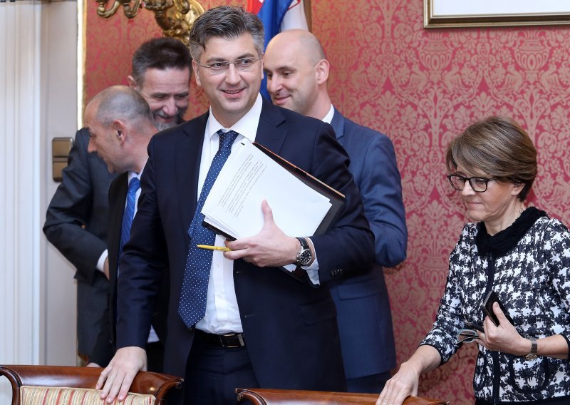 Plenković se hvali rastom BDP-a, a Orepić opalio po policajcima