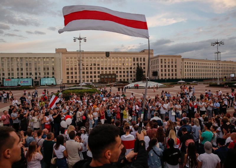 U Bjelorusiji 633 uhićenih na masovnom prosvjedu protiv Lukašenka