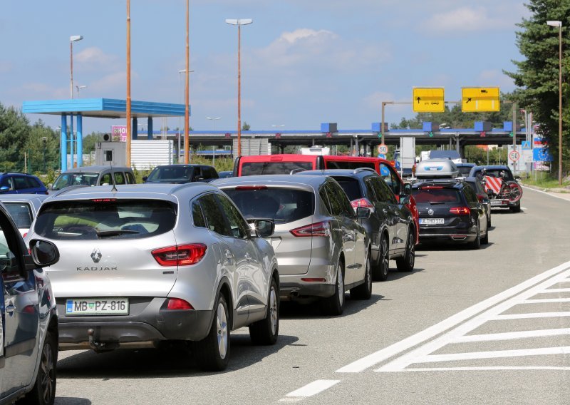 U Sloveniju se iz Hrvatske u zadnja tri dana vratilo 60.000 građana