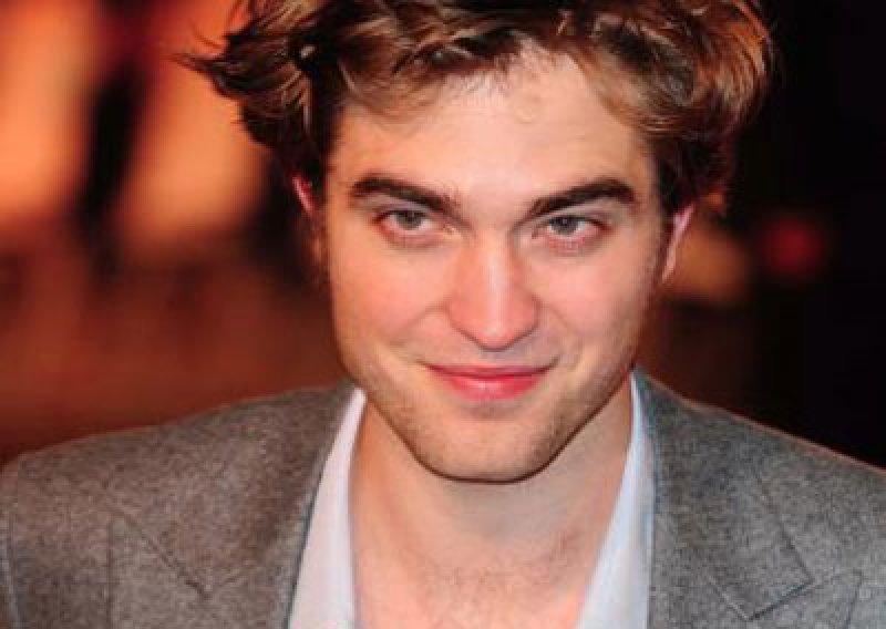 Robert Pattinson i grof Drakula su rođaci!