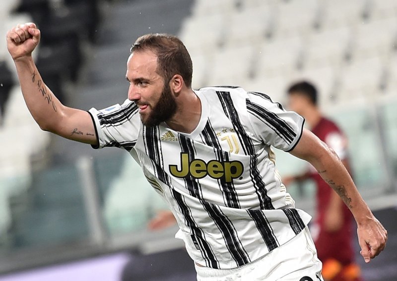 Gonzalo Higuain napušta Juventus; od sada će El Pipita golove zabijati u dresu Intera