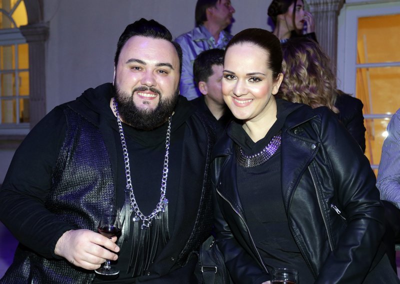 Jacques Houdek ima razloga za slavlje, supruzi javno čestitao rođendan: 'Sretan ti ljubi!'