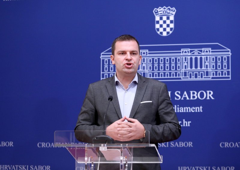 Hrebak: Inzistirat ću na obavezi da lokalni čelnici sve troškove objavljuju u realnom vremenu