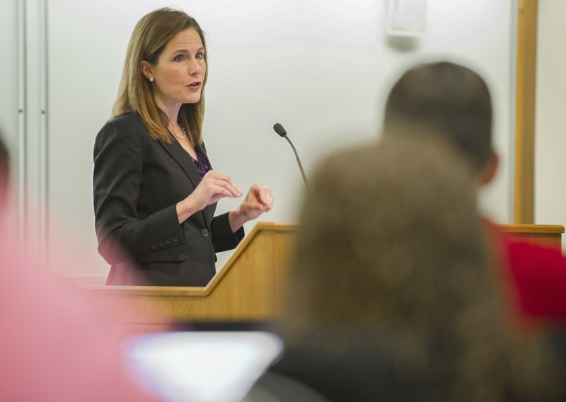 Trump će za sutkinju Vrhovnog suda nominirati Amy Coney Barrett