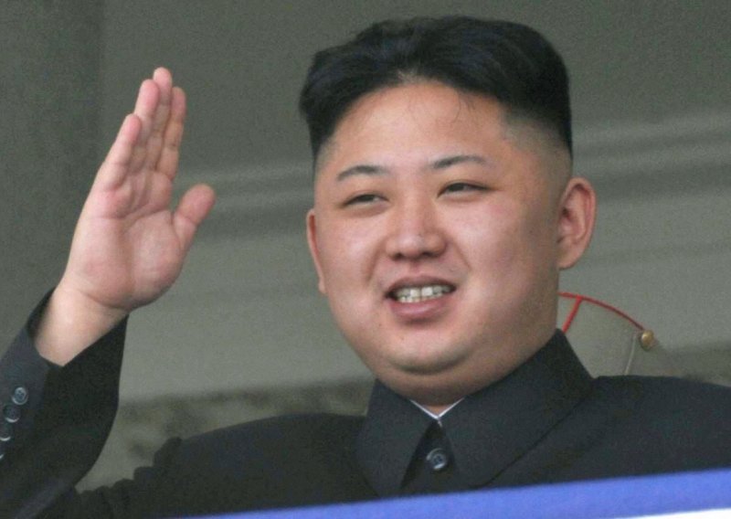 Kim Jong-un masovno podijelio otkaze očevim ljudima