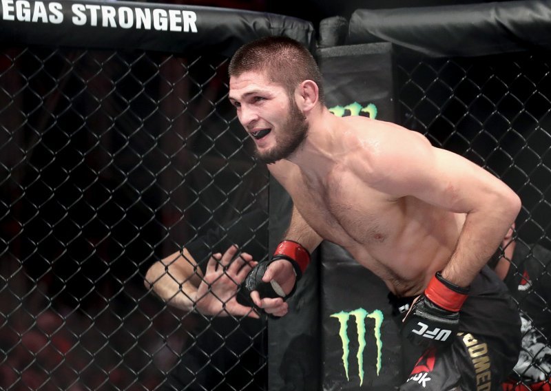 Uoči obrane naslova, neporaženi prvak UFC-a Khabib s razlogom je zabrinuo fanove; procurilo koliko je kilograma skinuo u samo šest dana