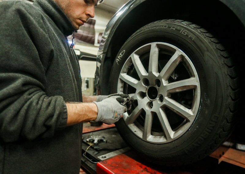 Mijenjate sami kotače na svom automobilu? Evo pet najčešćih pogrešaka koje činite!