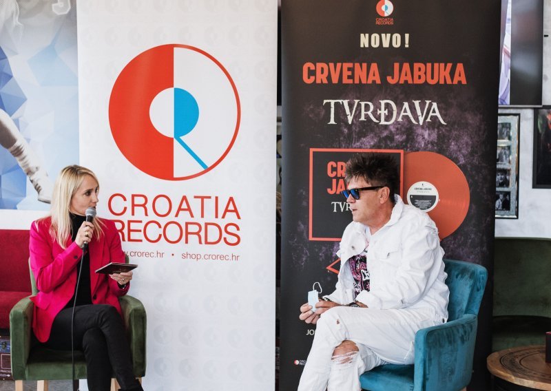 Slave 35 godušnjicu djelovanja: Predstavljen novi album Crvene jabuke 'Tvrđava'