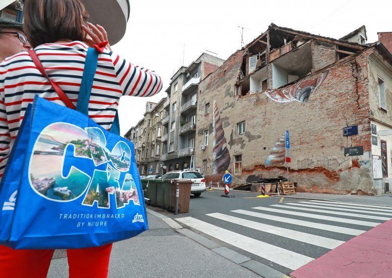 Još pola milijuna kuna Zagrebačke nadbiskupije za stradale u potresu