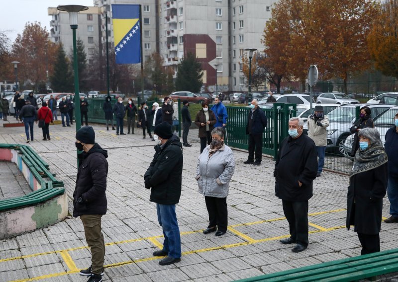 U BiH u nedjelju više od tisuću zaraženih i 41 smrtni slučaj