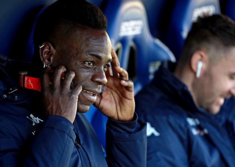 Problematični Mario Balotelli, na veliko iznenađenje, vraća se u engleski nogomet?