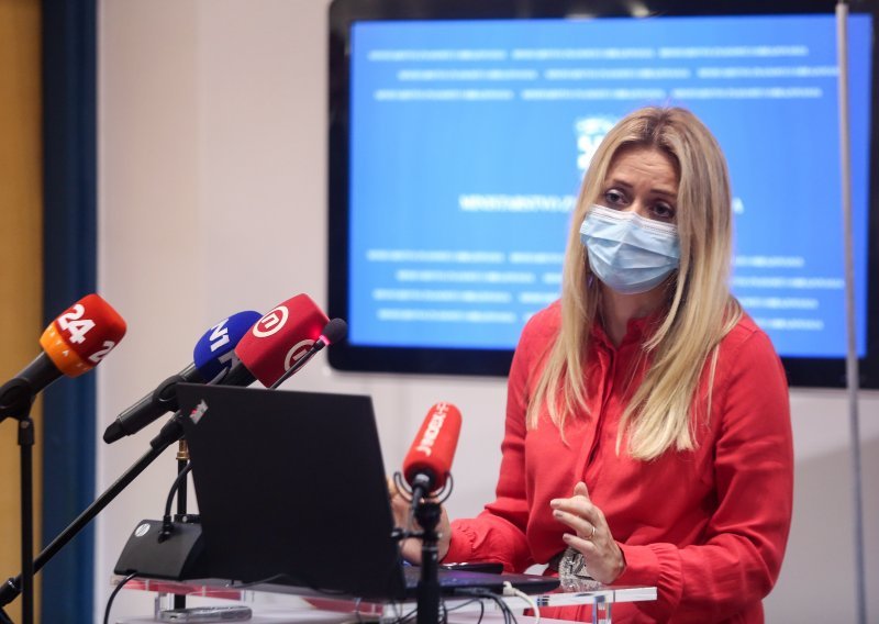 Zamjenica ravnatelja HZJZ-a Ivana Pavić Šimetin: Škole moraju ostati otvorene dokle god može