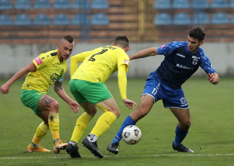 [FOTO/VIDEO] Varaždin vodio do zadnje sekunde, a onda nakon velike greške Leona Benka primio gol iz penala i Istri osigurao bod