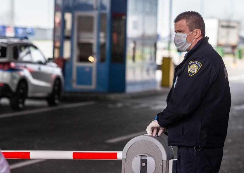 Tri osobe pokušale ući u Hrvatsku lažiranim testovima na Covid-19