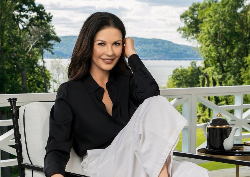 Dekorirajući svoj luksuzan dom na Beverly Hillsu, Catherine-Zeta Jones doživjela je nezgodu