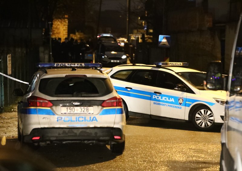 Nakon kaosa u Puli, kad je pobjegao iz bolnice, škarama napadao prolaznike i policiju te pokušao ubiti nekoliko osoba, muškarac dobio čak 15 kaznenih prijava