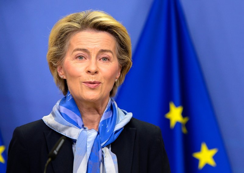 Von der Leyen: Razgovarala sam s Plenkovićem, spremni smo pomoći