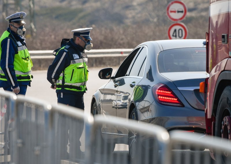 Oni koji su se cijepili ili prebolili koronavirus, moći će u Sloveniju bez testa i karantene