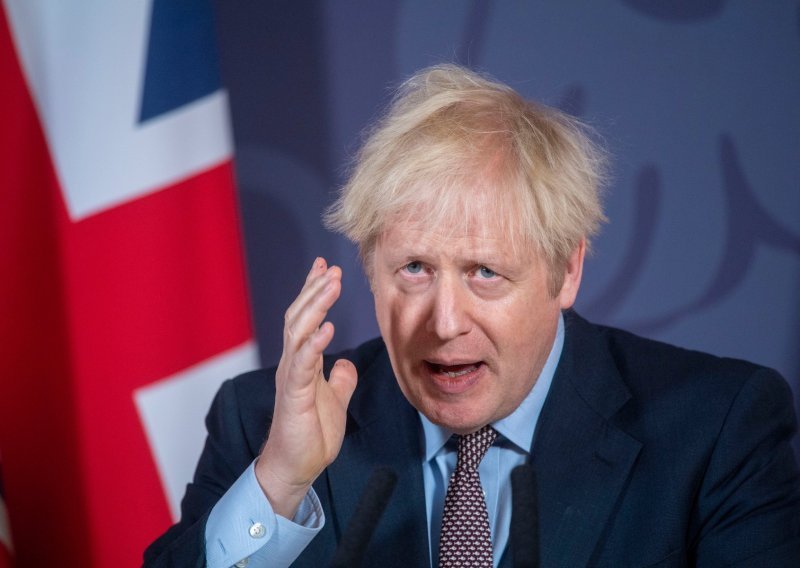 Johnson i kravatom ukazao na važan dio sporazuma Britanije i EU koji je bio jedno od najspornijih pitanja u pregovorima