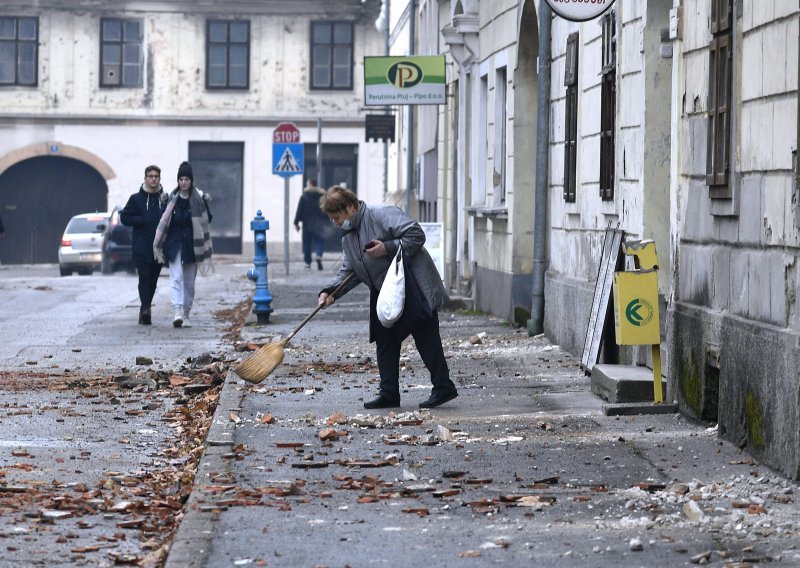 Sisak nakon potresa: Počela kategorizacija šteta, saniraju se dimnjaci