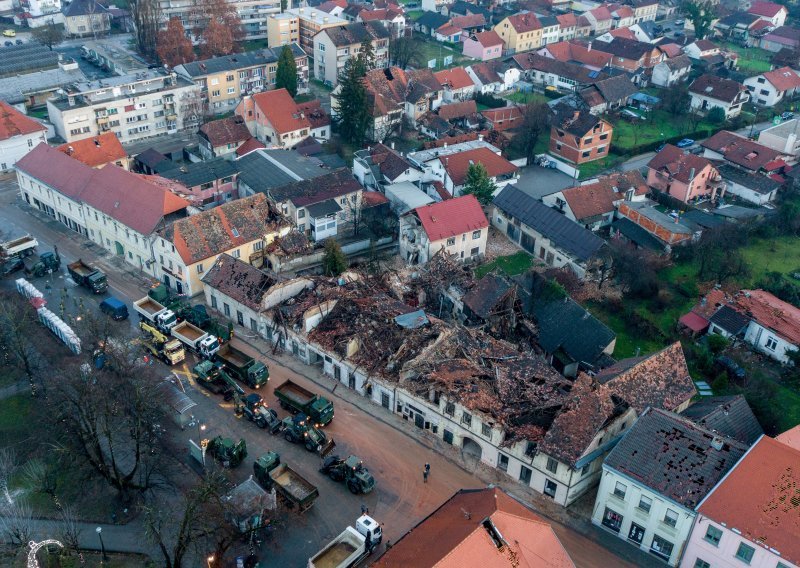 HEP: Bez struje oko 5000 korisnika u Petrinji i okolici, oko 200 u Sisku