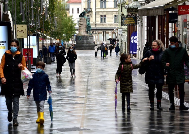 U Sloveniji 580 novozaraženih, 13 umrlih, nezadovoljstvo zbog zatvorenih škola