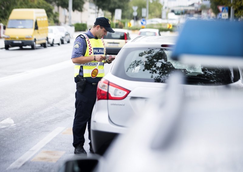 Pijanom Bosiljevčanu dva mjeseca zatvora, novčana kazna i zabrana vožnje