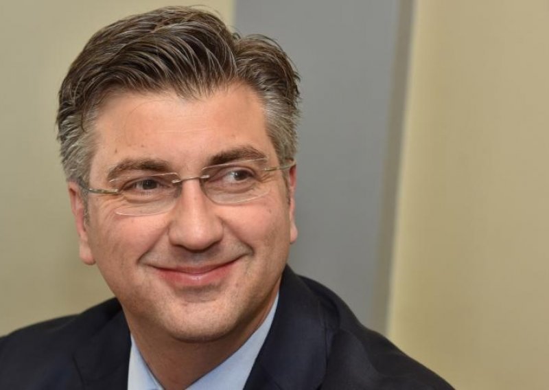 Plenković se u Berlinu sastaje s Angelom Merkel i hrvatskim iseljenicima