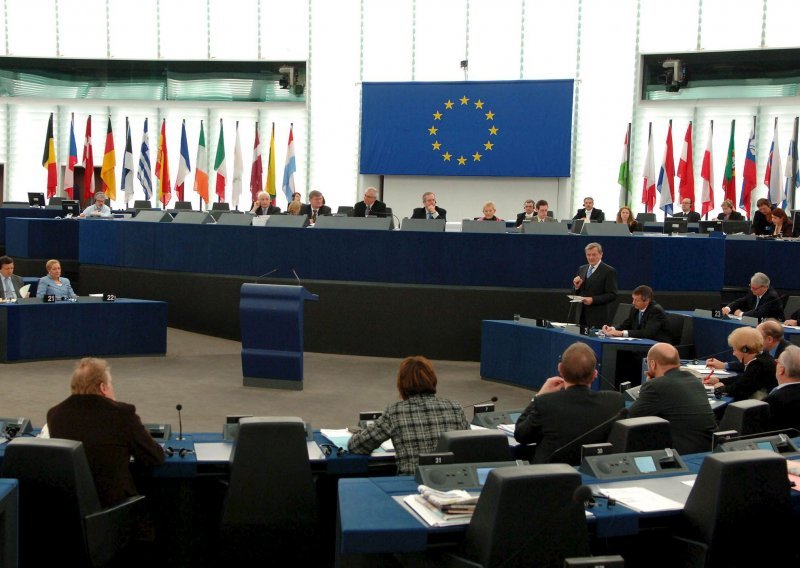 Europski parlament odobrio mehanizam za pomoć državama u borbi protiv koronakrize vrijedan 750 milijardi eura