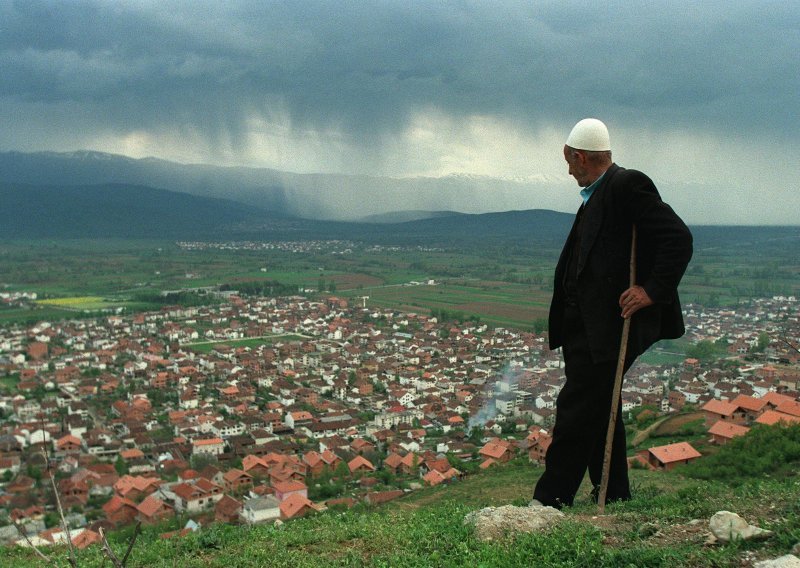 'Podijeliti Kosovo između Srbije i Albanije!'