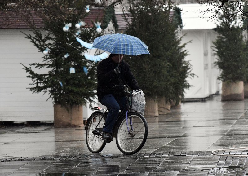 Promjena vremena na vratima: U četvrtak osjetan pad temperature, kiša će prelaziti u susnježicu i snijeg, čeka nas hladan kraj radnog tjedna