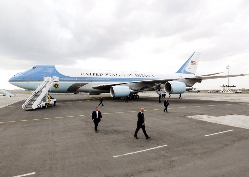 Trump zatražio poništenje ugovora za novi Air Force One