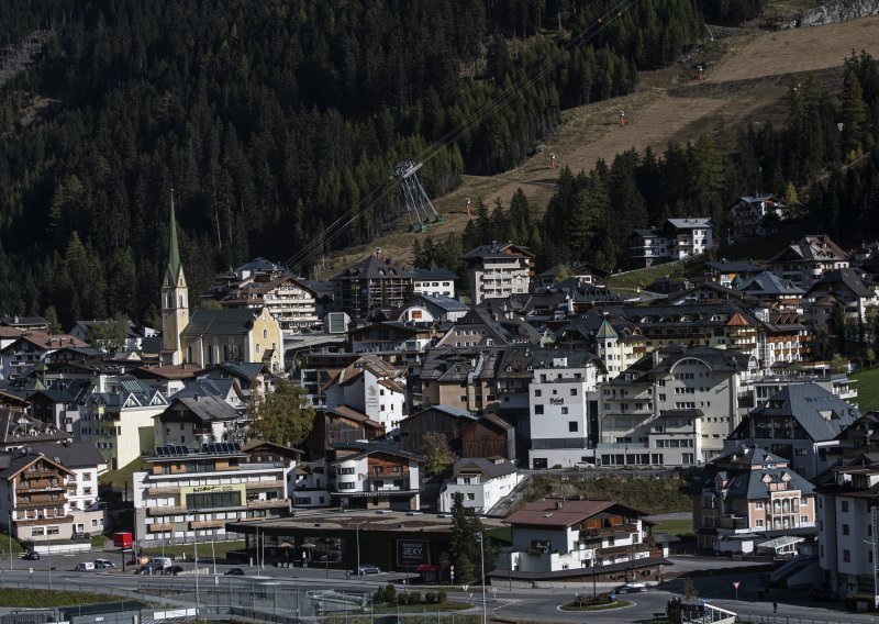 Tirol zahvaćen južnoafričkom varijantom virusa, stižu dodatne doze cjepiva