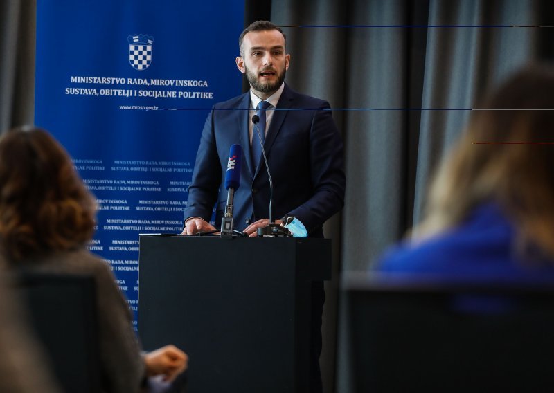 Aladrović: Potrebno je zaštititi platformske radnike od prekarnog rada