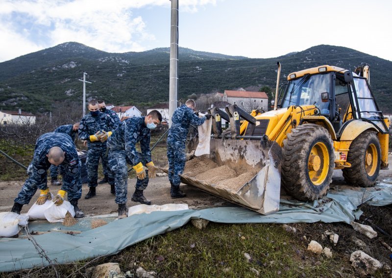 U Vrgorcu počele isplate sredstava za kuće oštećene u poplavi