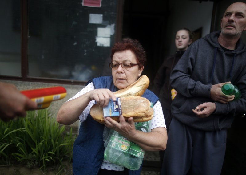 Slavonija žudi za pomoći, tragedija još nije završila