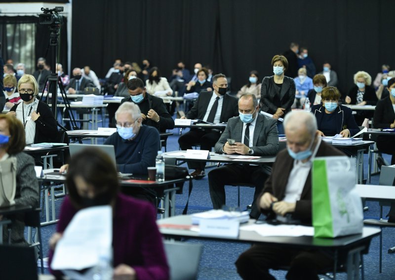 Zagreb će platiti račune struje građanima stradalim u potresu, ali samo jednoj skupini