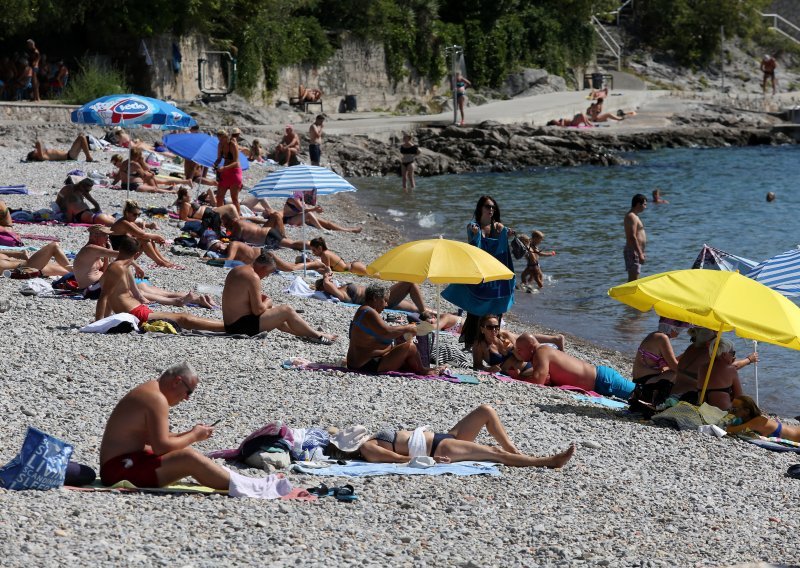 Mađari žele na Jadran, dosta im je Balatona