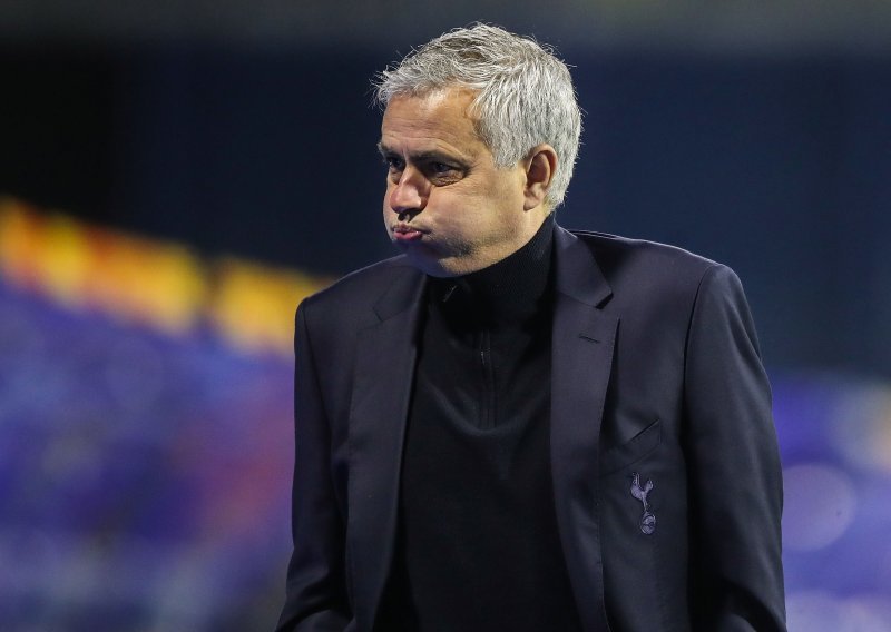 Ljutiti Jose Mourinho još se jednom na svoj način obračunao s neumornim kritičarima; neki će reći da nije u pravu, ali...