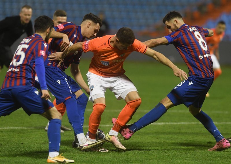 [FOTO] Hajduk se na Poljudu mučio protiv Šibenika, ali onda se ukazao neočekivani junak s klupe i doveo 'bijele' u vodstvo